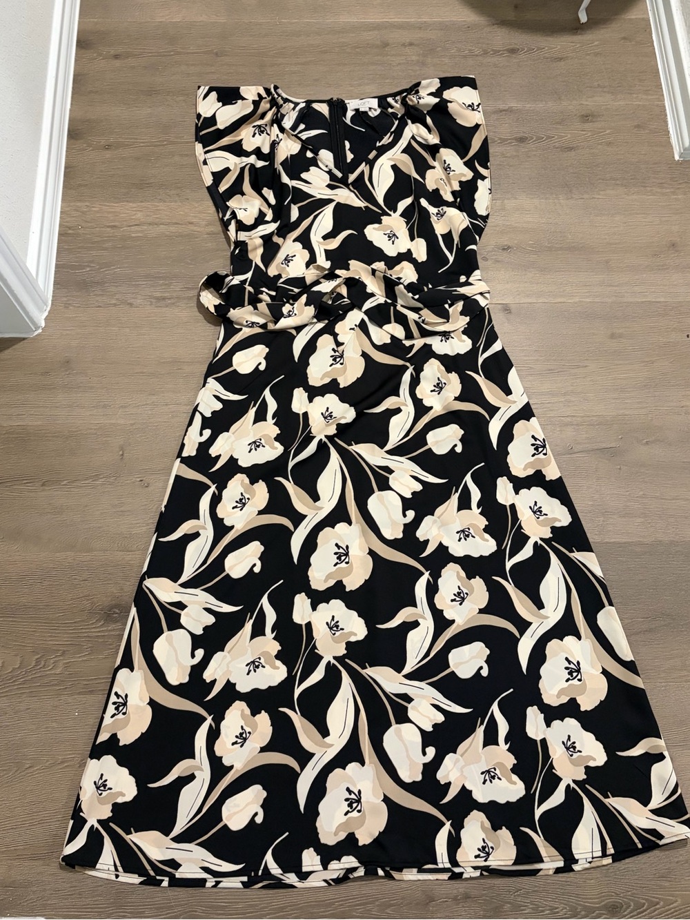 LOFT Black and Cream Floral Maxi Dress - Picture 1 of 3